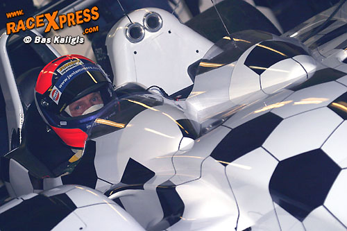 Jan Lammers in de 'voetbal-Dome'